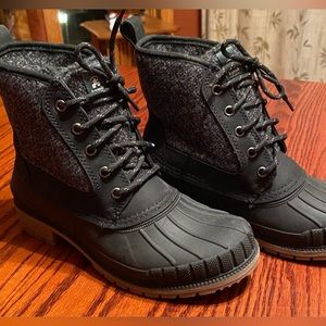 Kamik Sienna Mid winter boots, gray/black, size 8